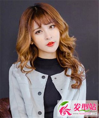 中長發(fā)披肩燙發(fā)發(fā)型